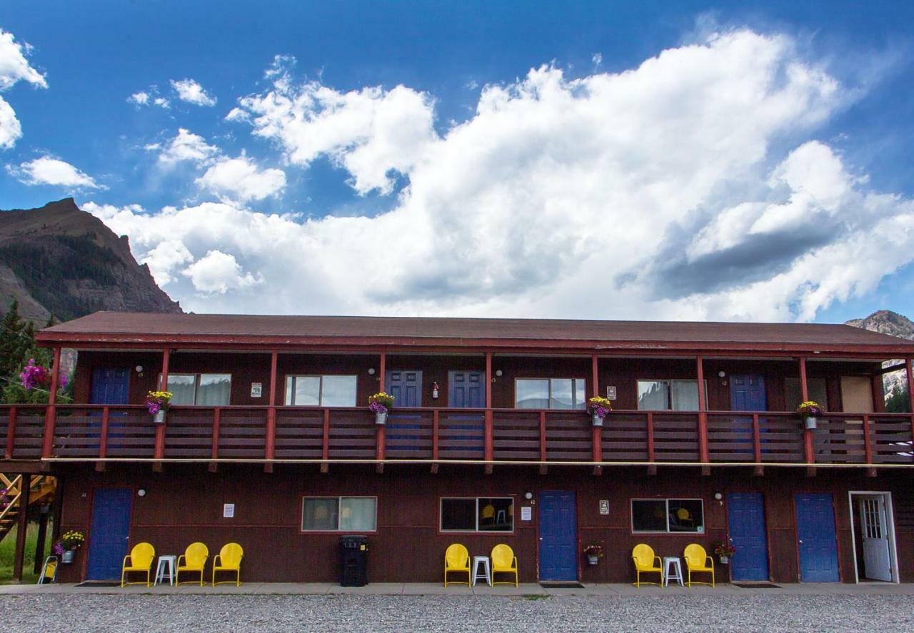 High Country Motel And Cabins Cooke City Exteriör bild