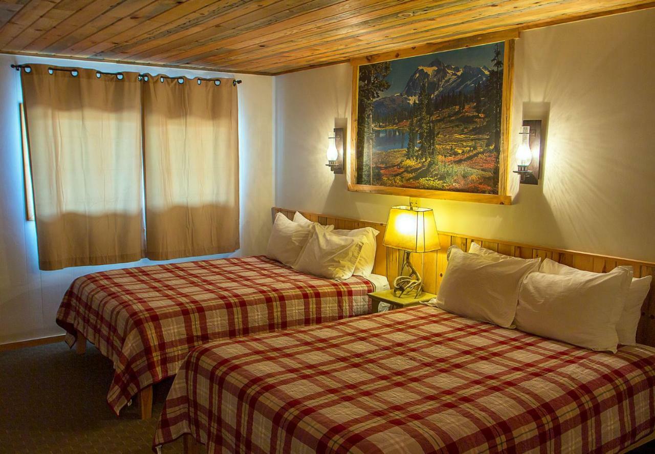 High Country Motel And Cabins Cooke City Exteriör bild