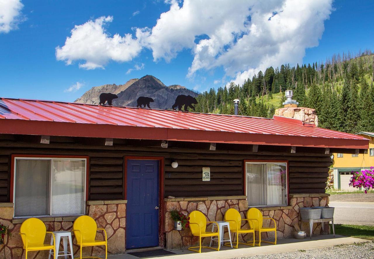 High Country Motel And Cabins Cooke City Exteriör bild